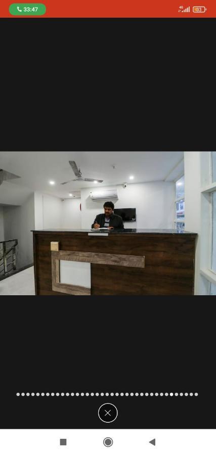 Hotel Almond Zirakpur Exterior foto