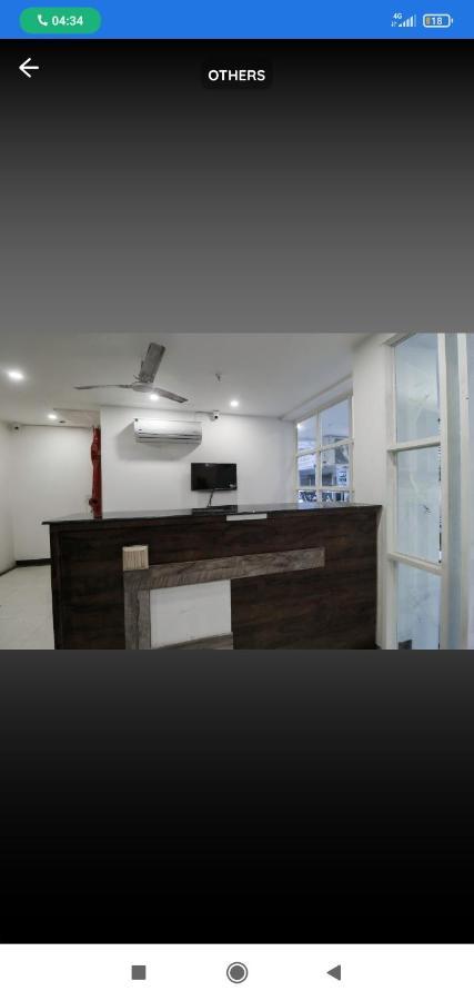 Hotel Almond Zirakpur Exterior foto