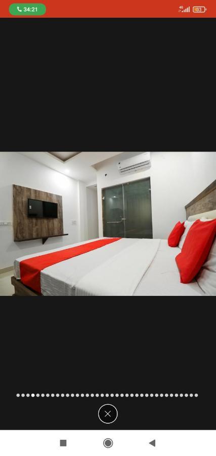 Hotel Almond Zirakpur Exterior foto